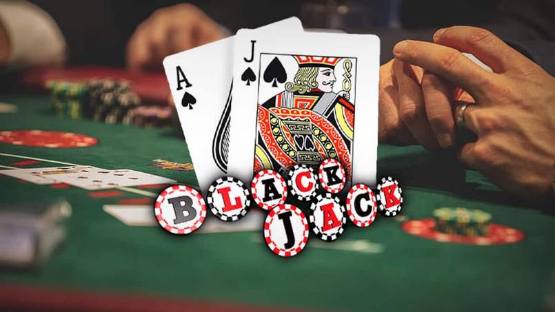 Chơi nhiều tay con trong bài trong khi tìm hiểu về cách chơi Blackjack (Multihand Blackjack)